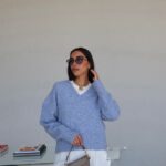 The pure V sweater —Blue