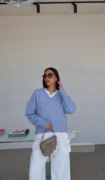 The pure V sweater —Blue