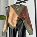 Baklava Sweater — Green