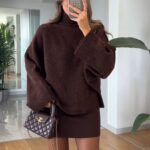 The Qu Sweater Brown