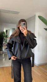 Black leather jacket - Image 2