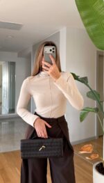 Aphroditee Basics Ecru