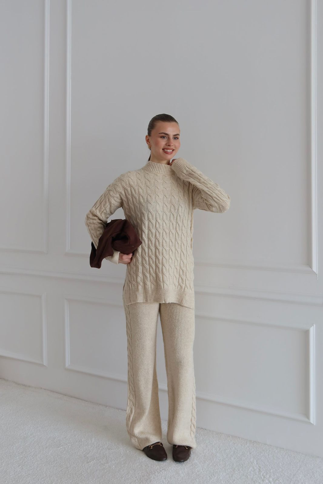 e59d5361-5f1b-4f80-b530-da7e32738d13 Knit set beige - Image 1