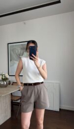 Sleeveless White Knit Vest - Image 2