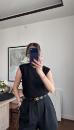 Sleeveless Black Knit Vest