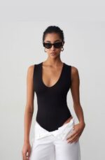 Black Sleeveless Scoop Neck Bodysuit