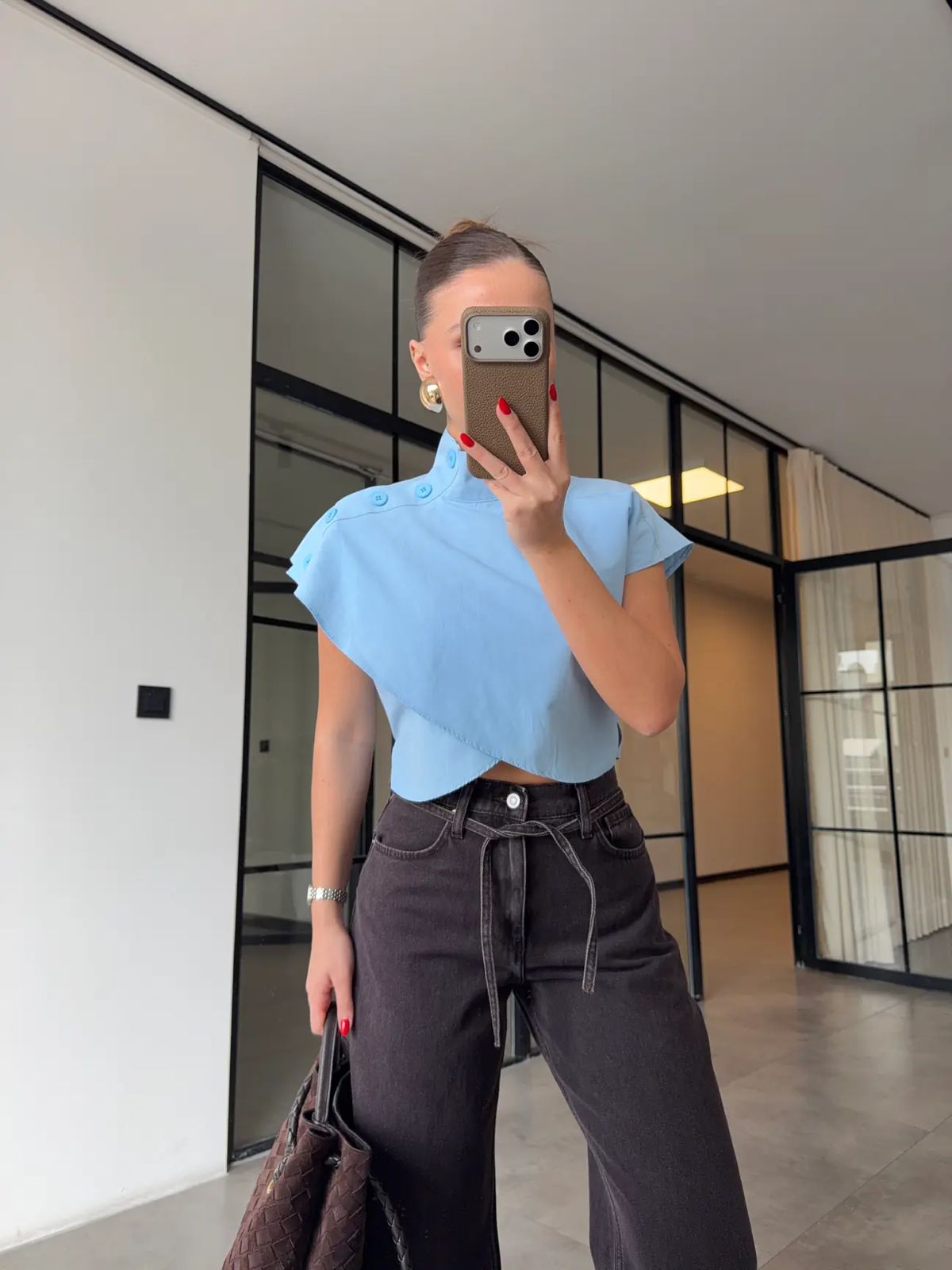 8dce9b4c-ddf4-4b79-99ae-d5ad91002801.jpeg Blue Cropped Top - Image 1