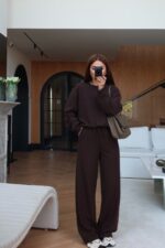 Brown Wide Leg Sweatpants and Sweatshirt Set - Image 3