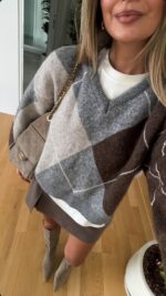 Aphrodite Argyle V-Neck Sweater Grey Brown - Image 2
