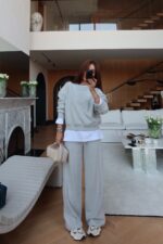 Gray Sweatshirt and Wide Leg Pants Set - Image 3